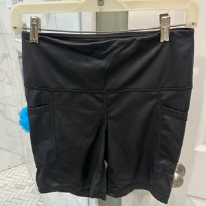 90 Degree Biker Shorts, sz M